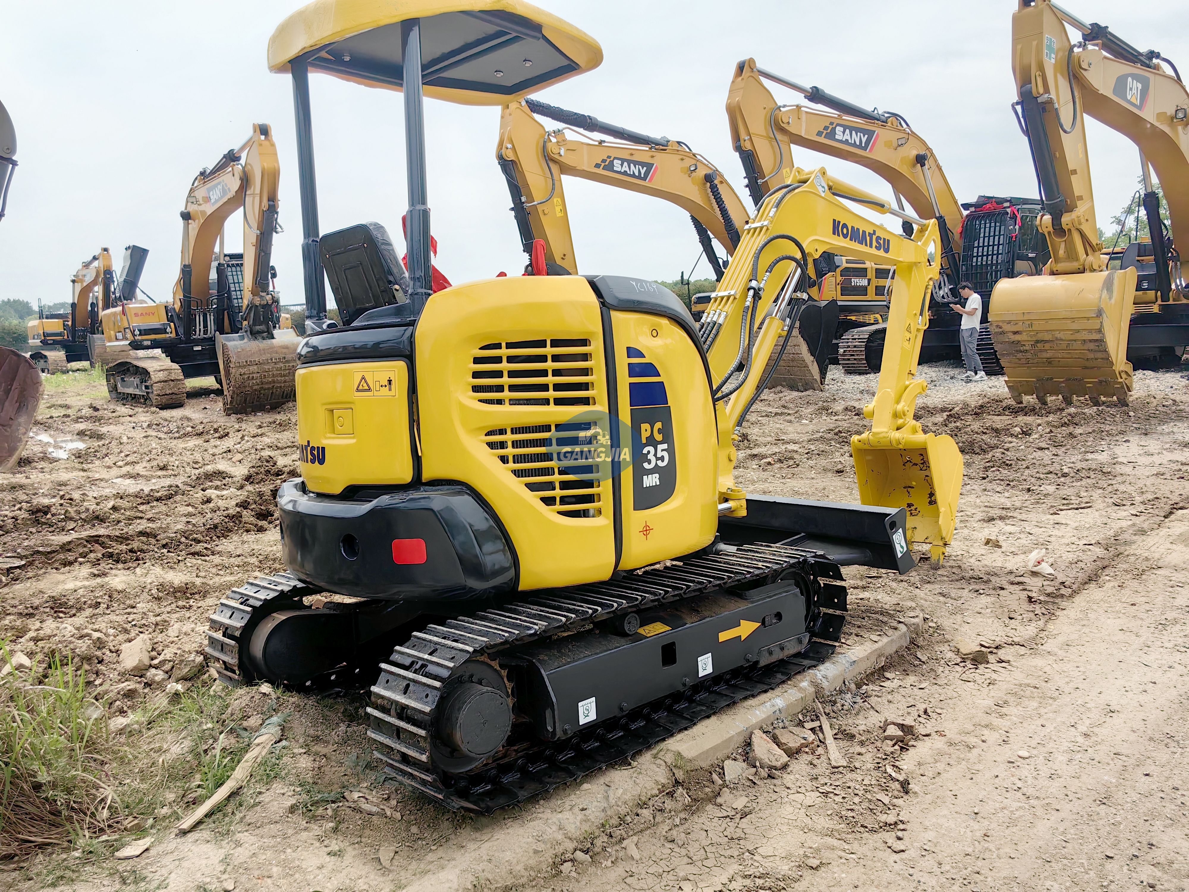 komatsu pc35mr with cabin for sale