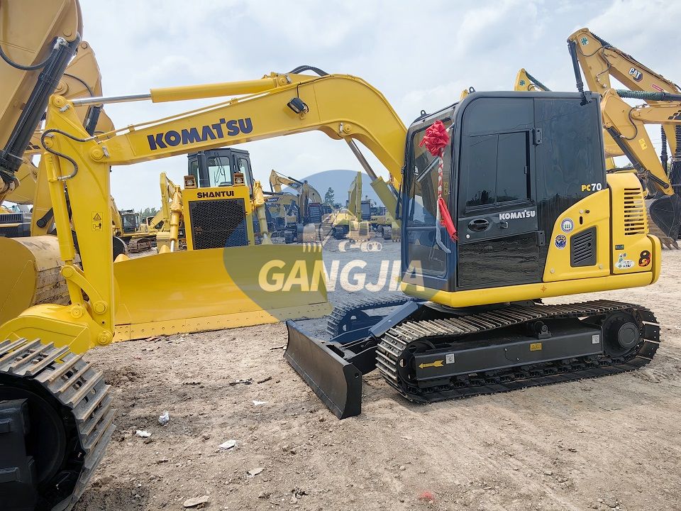 Komatsu PC70-8 small excavator sales