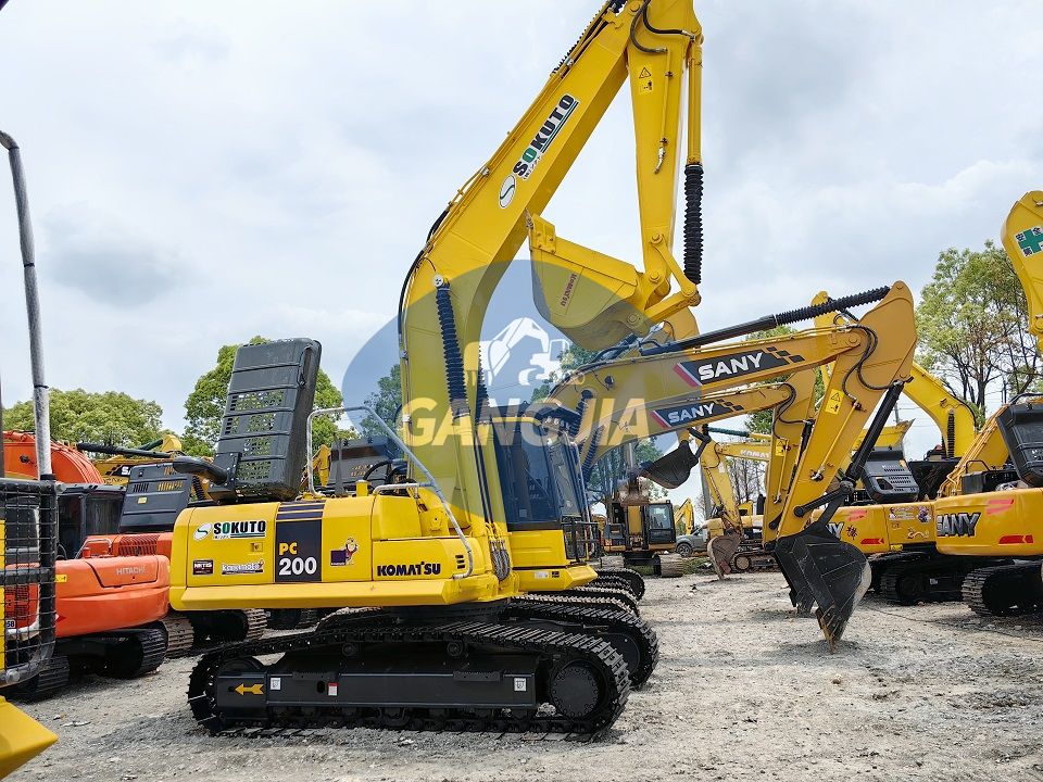 Komatsu PC200-8 used excavator trading