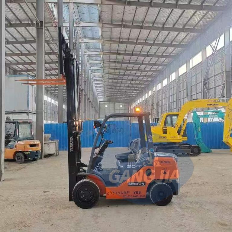 Toyota 3 tons used forklift sales