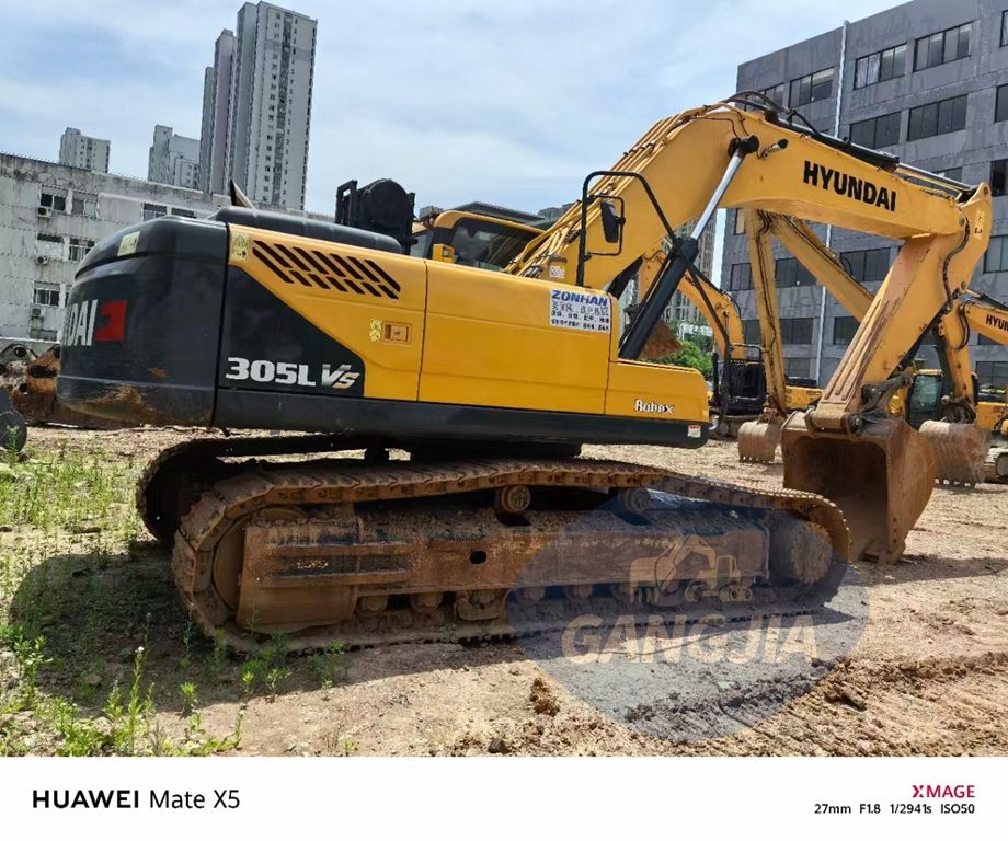 Hyundai 305LVS second-hand excavator price