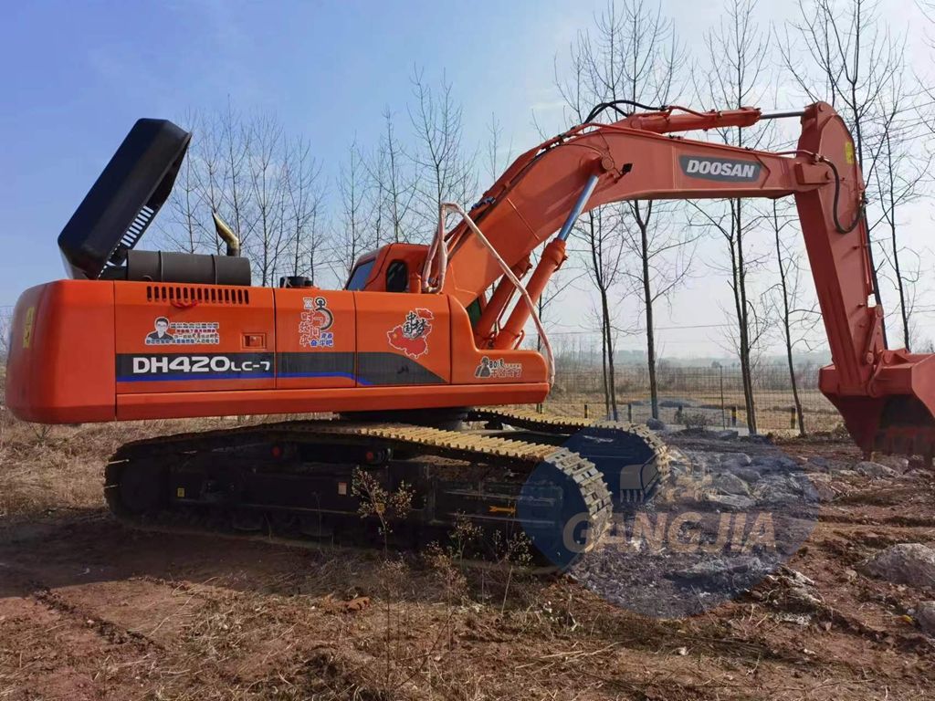 Doosan DH420-7 excavator for sale in stock