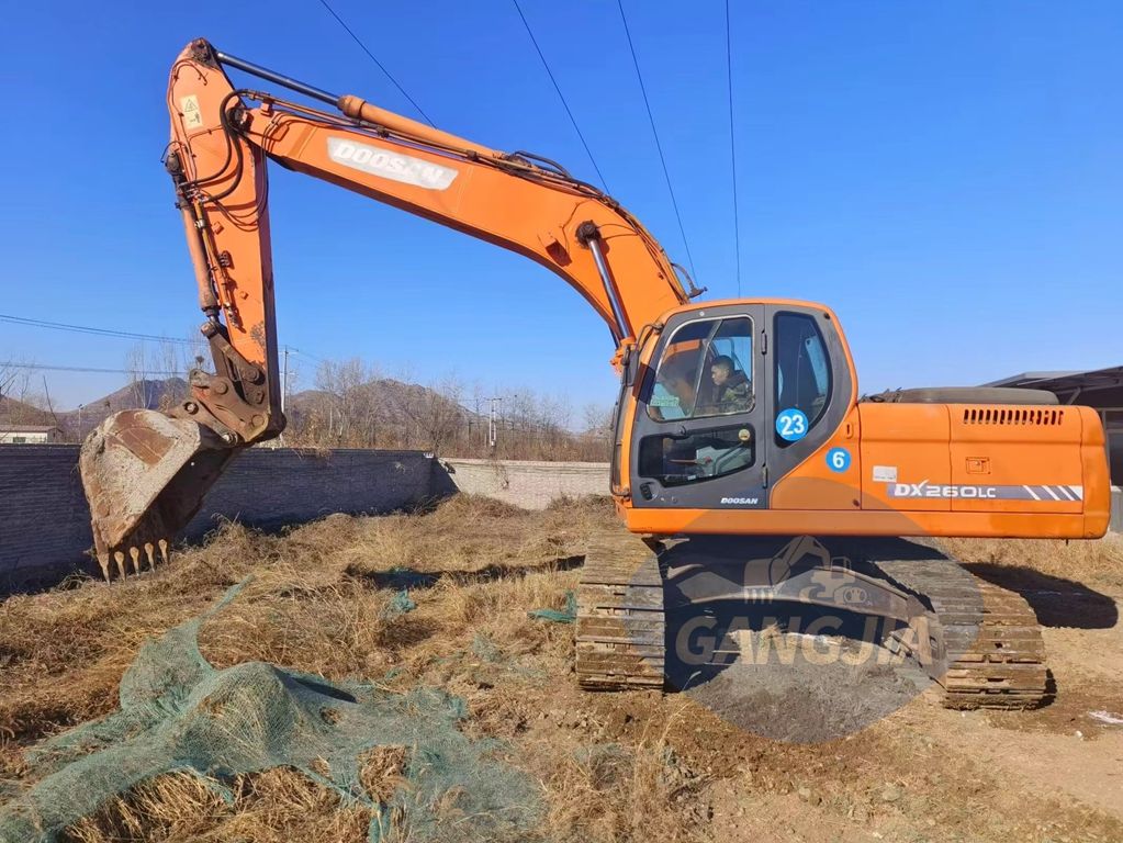 Original Doosan DX225 second-hand excavator price