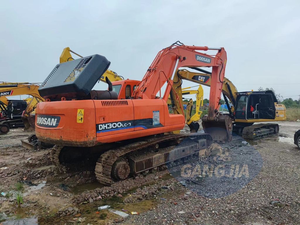 Original Doosan DH300-7 used excavator for sale