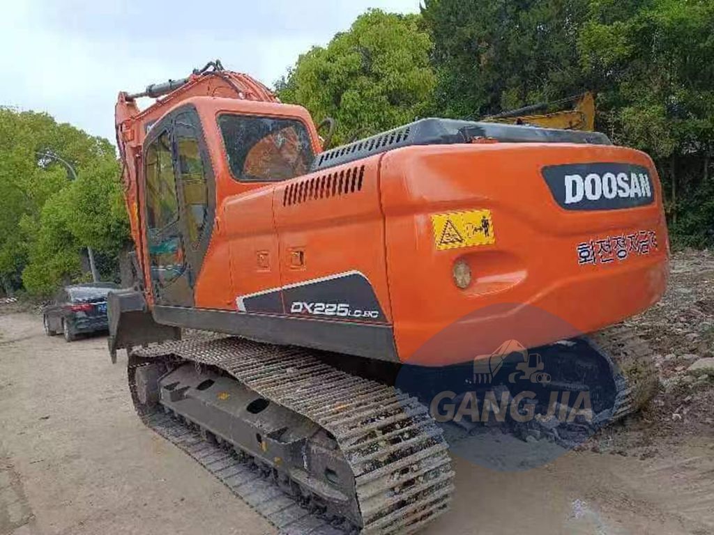 Doosan DX225 used excavator sales