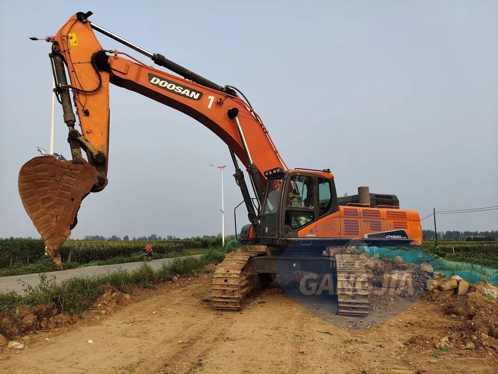 Doosan DX520-9C used excavator for sale